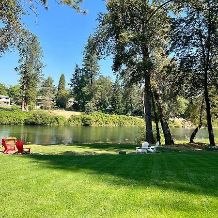 Deluxe Cabin 1 - Rogue River Resort グランツ・パス エクステリア 写真
